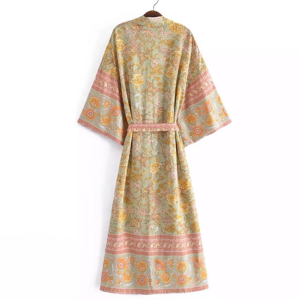 SOLD OUT Butterfly Fields Floral Pastel Casual Kimono Open Duster Wrap Coverup - Picture 3 of 11